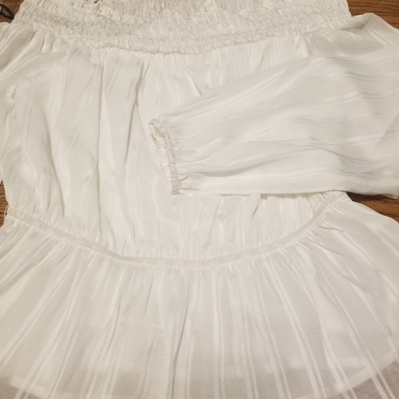 NWT White Long sleeve & off shuolder Top - Picture 4 of 10